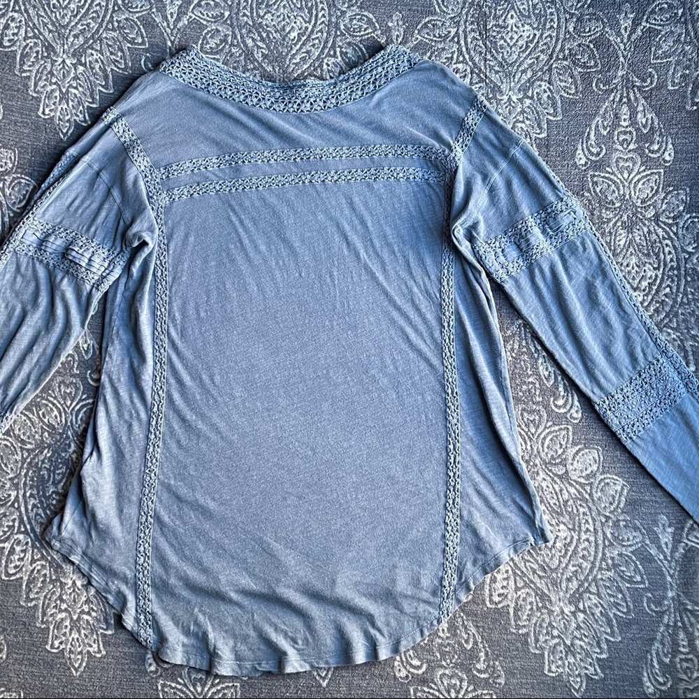 Free People Boy Meets Girl Crochet Lace Trim Top Size Small - Picture 9 of 10
